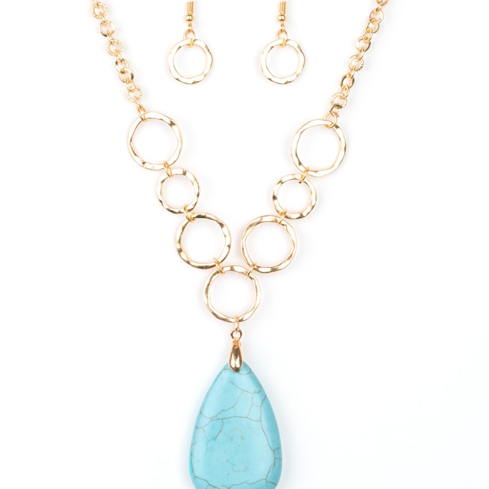 Livin On A PRAIRIE - Gold Paparazzi Necklace